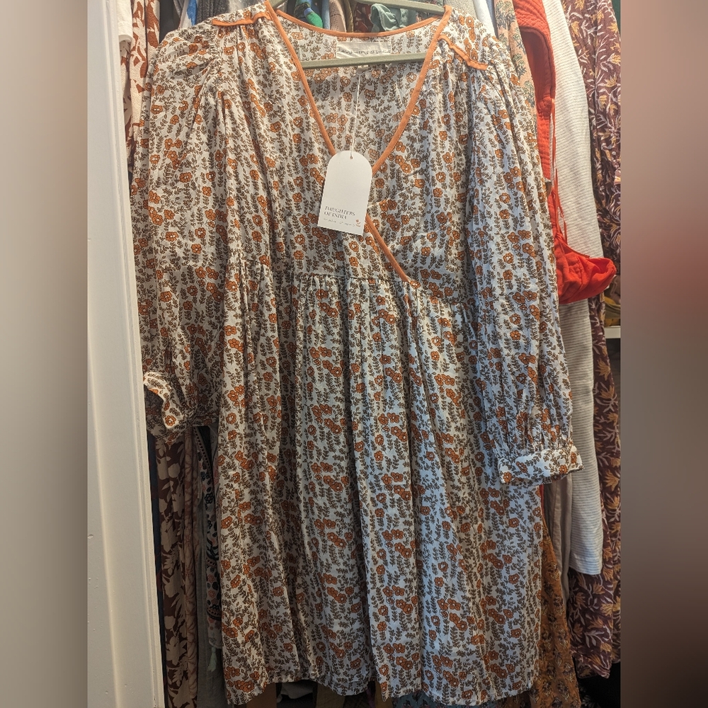 Daughters of India dress small